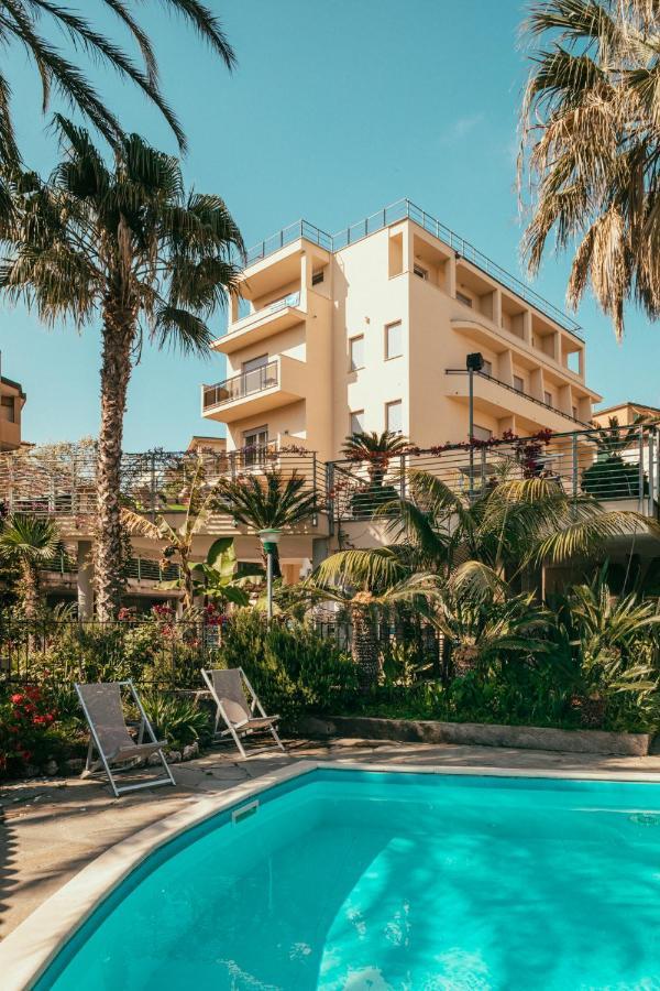 Hotel Residence La Palma Finale Ligure Esterno foto