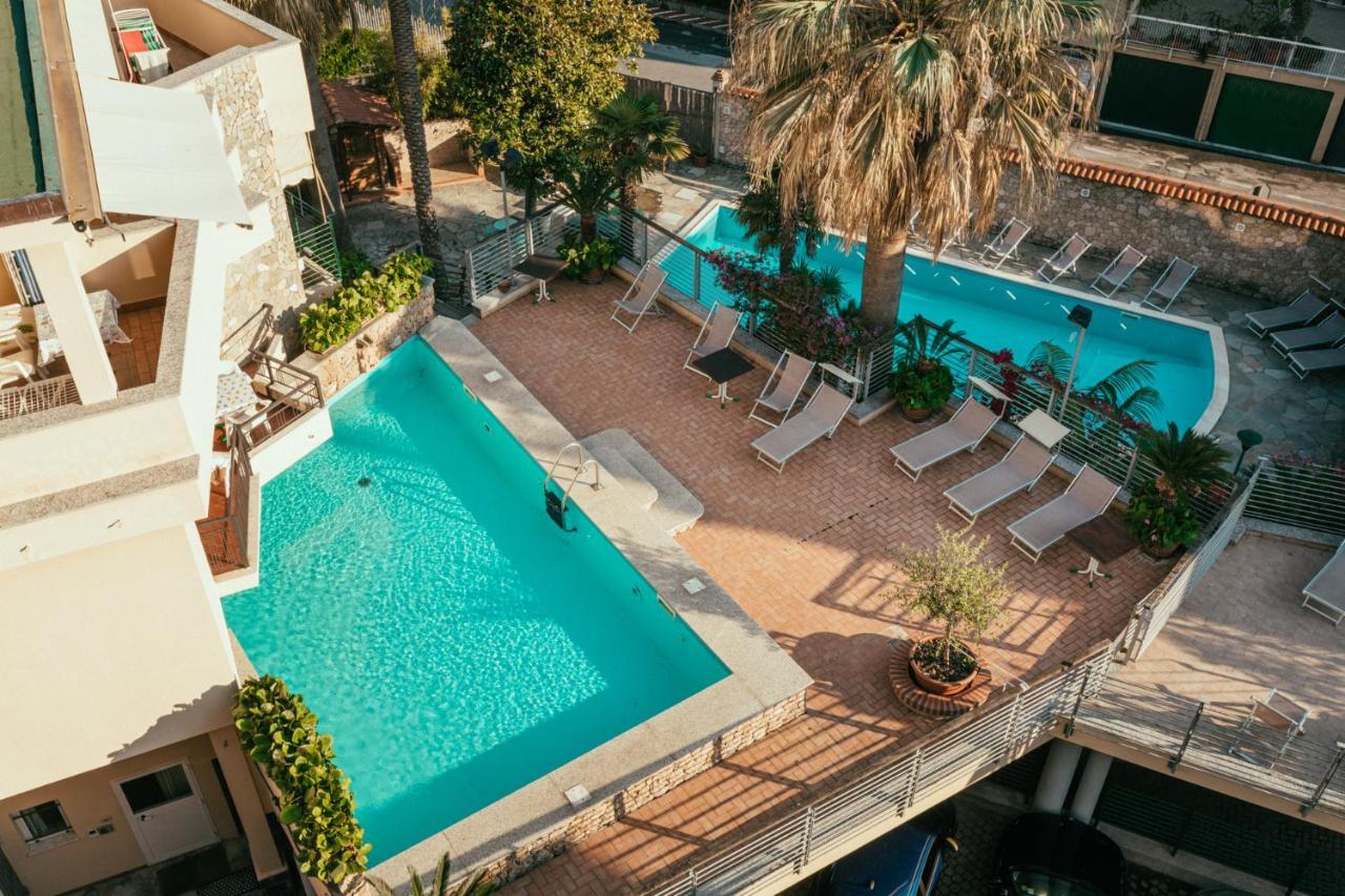 Hotel Residence La Palma Finale Ligure Esterno foto