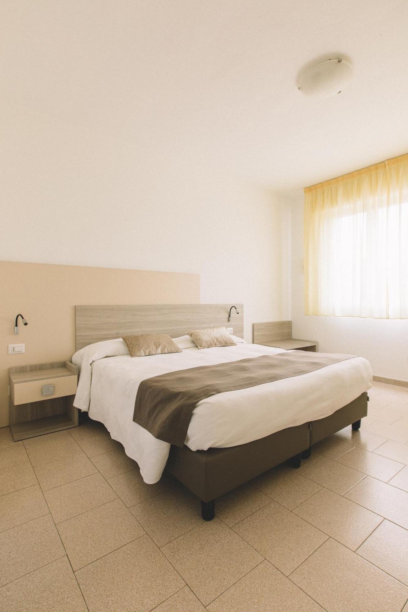Hotel Residence La Palma Finale Ligure Esterno foto