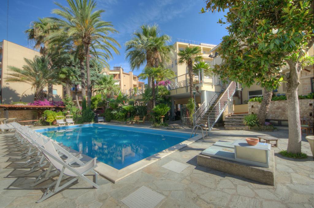 Hotel Residence La Palma Finale Ligure Esterno foto