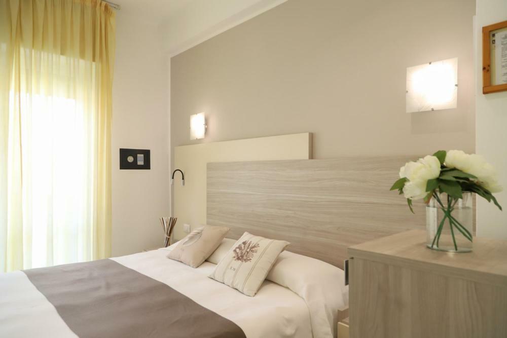 Hotel Residence La Palma Finale Ligure Esterno foto